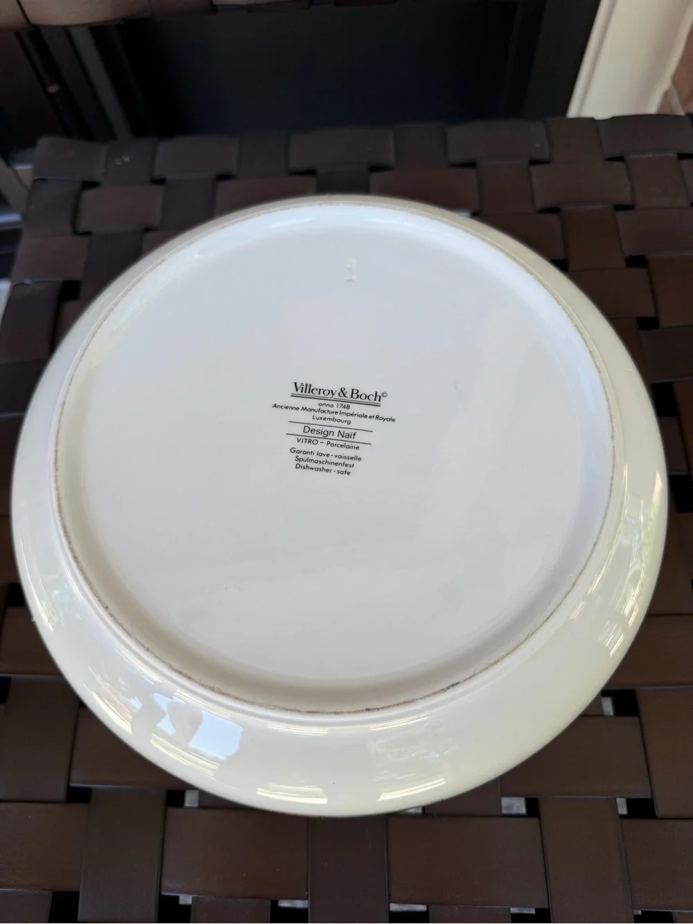 Villeroy & Boch Design Naïf Vegetable Serving Bowl PRICE DROP FIRM